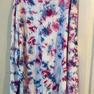 Tie dye long sleeve t-shirt